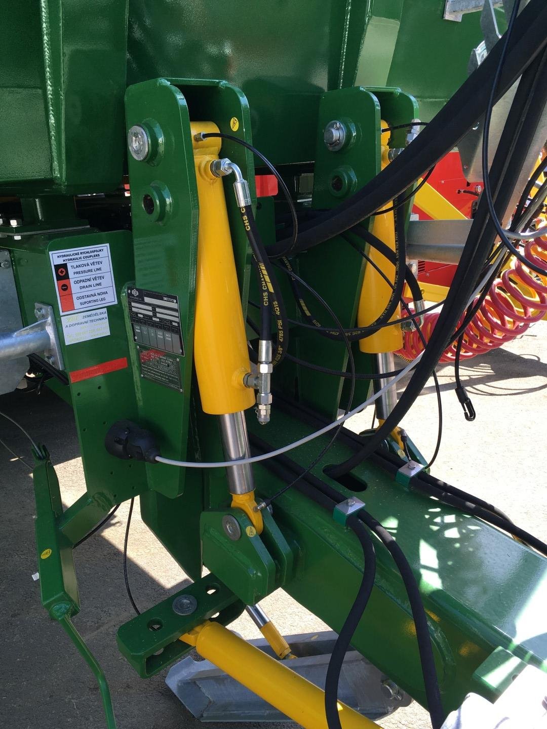 Hidraulikusan rugózott vonórúd